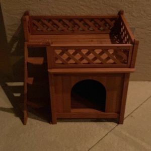 Room with a view Wood Pet House